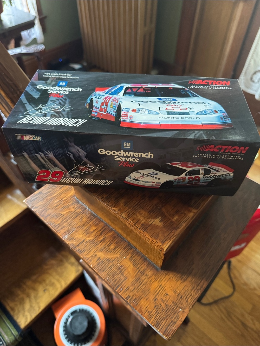 #29 Kevin Harvick Die-Cast Collectible - White/Red Never Been Opened